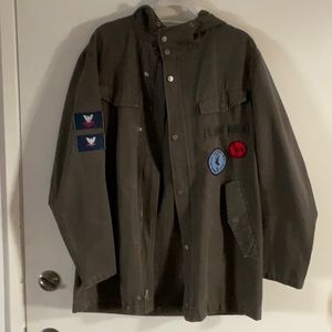 VINTAGE ‘90s military grey lightweight trench coat. Size M